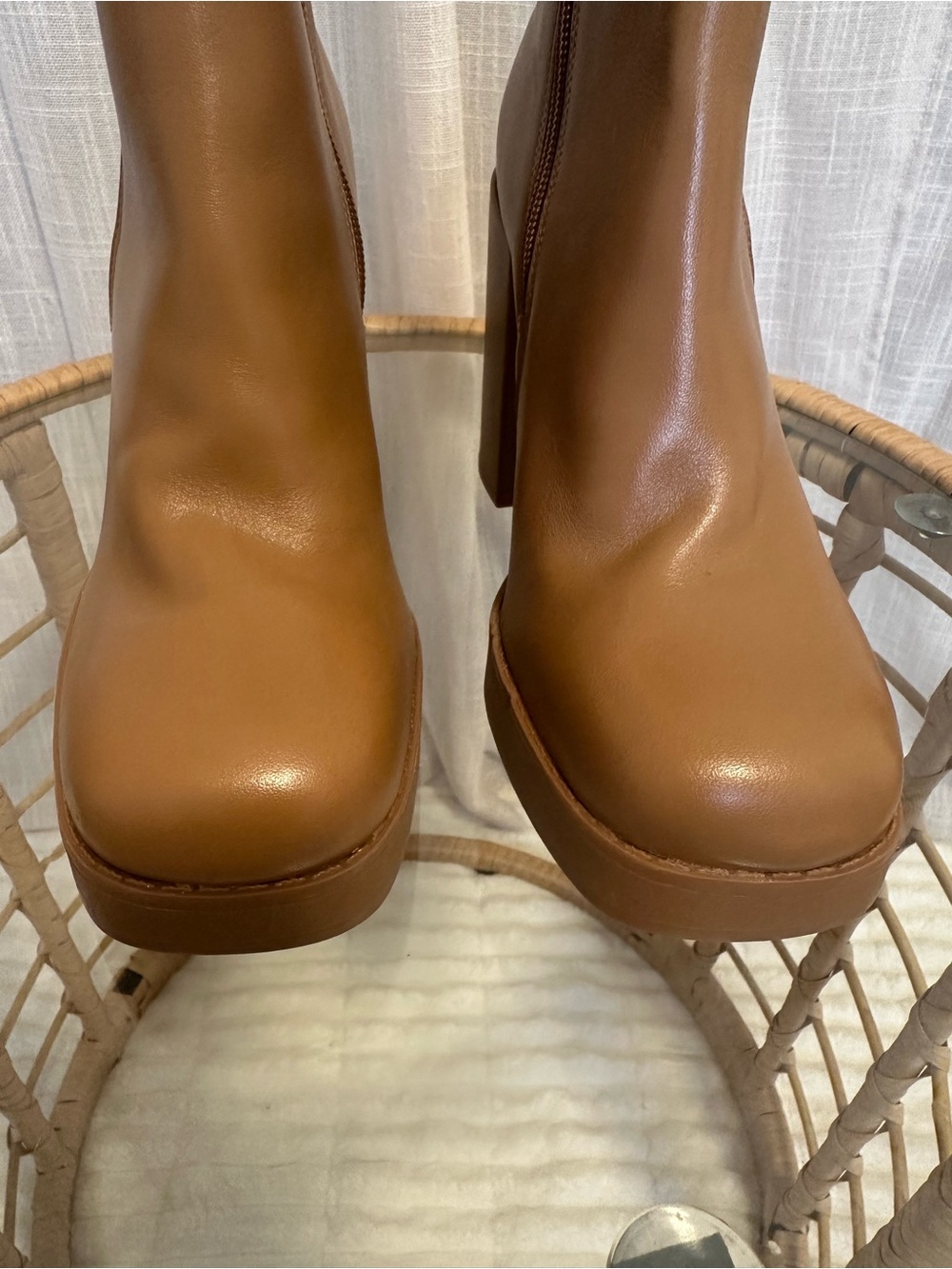 Gianni Bini Ah-Mazed Caramel Brown Block Heel Platform Chelsea Boots. - Picture 10 of 11